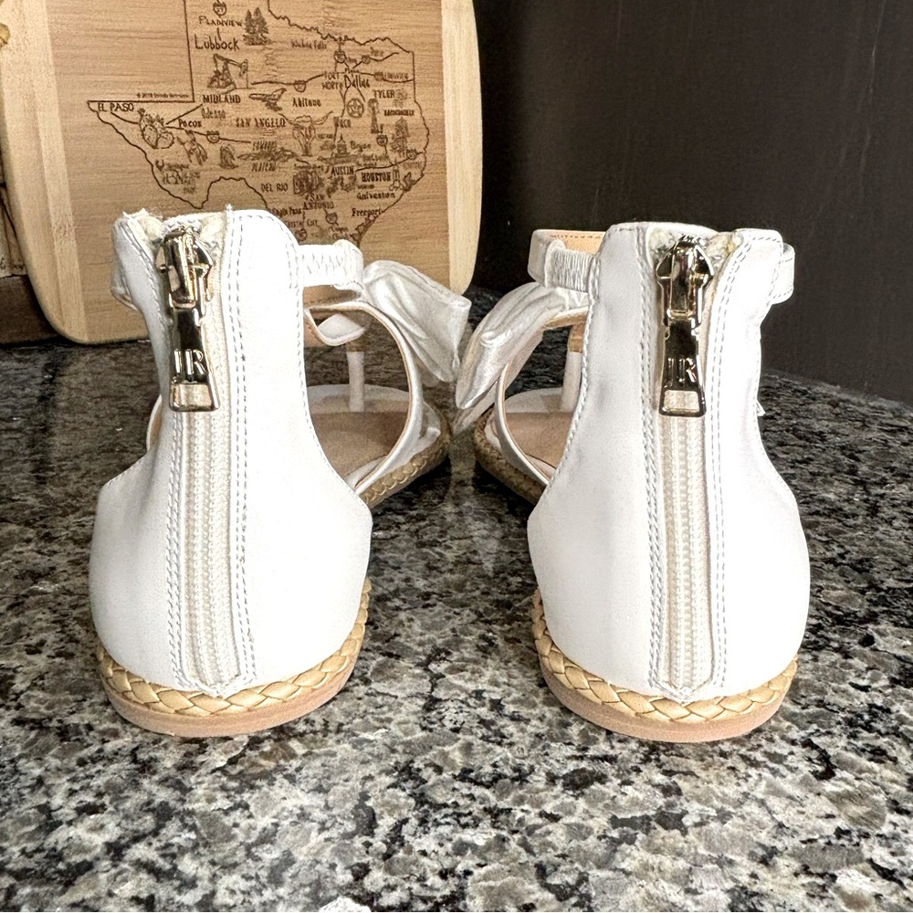 Jack Rogers Heidi T-Strap White Satin Bow Sandals Size 7 New In Box - Picture 6 of 10
